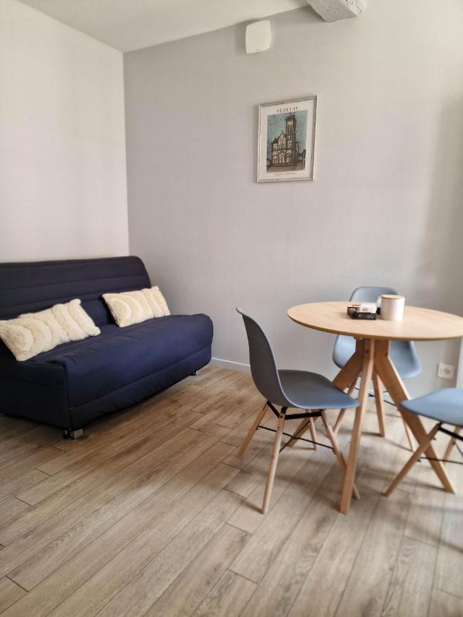 Appartement Au Coeur De Vezelay - Galerie 10 Exteriör bild